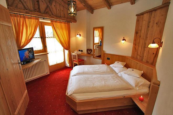 Hotel Garni San Nicolo Pozza di Fassa Zewnętrze zdjęcie