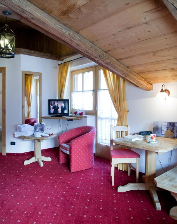 Hotel Garni San Nicolo Pozza di Fassa Zewnętrze zdjęcie